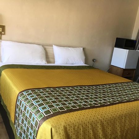Diamond View Motel スーザンビル エクステリア 写真