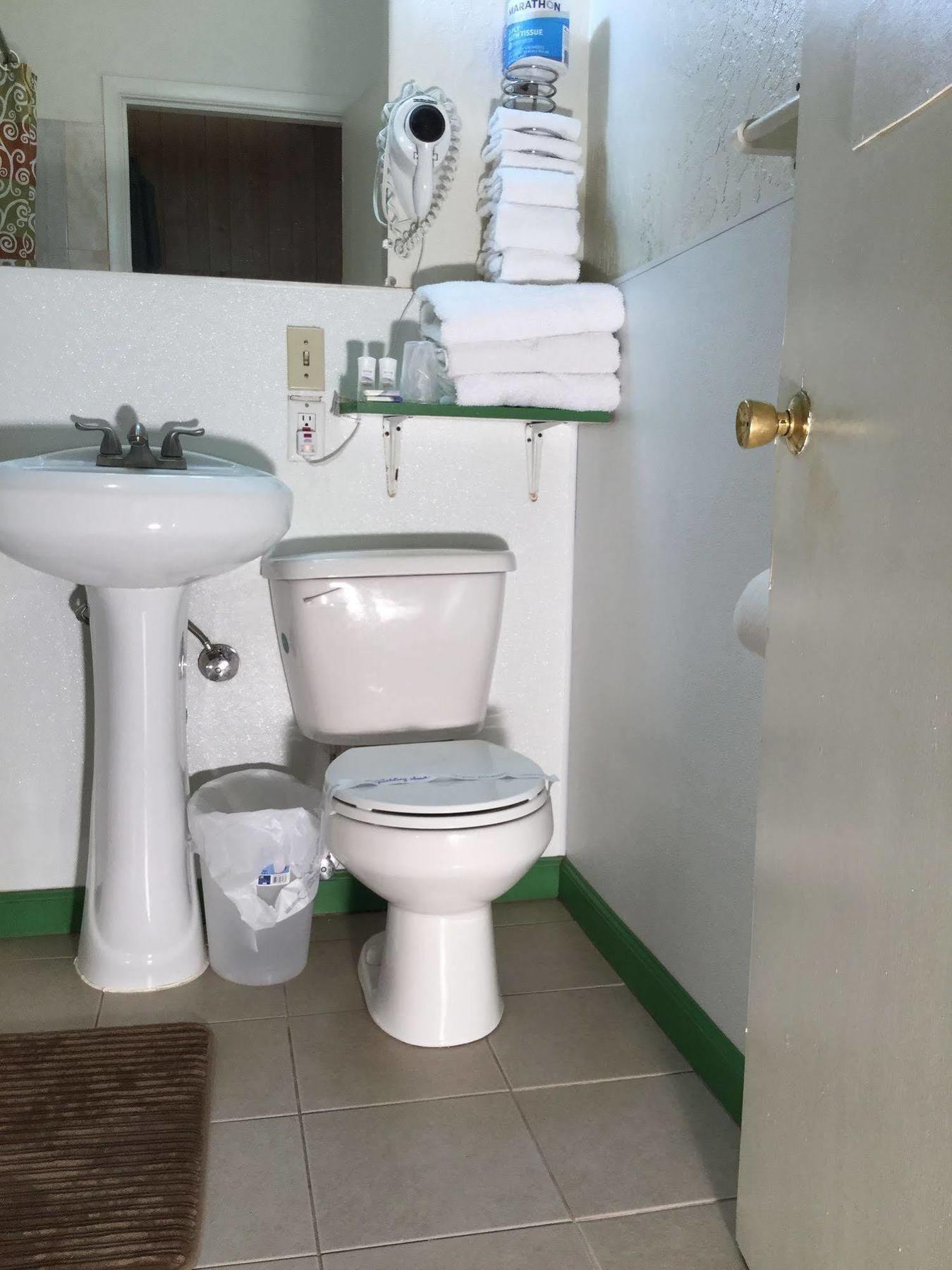 Diamond View Motel スーザンビル エクステリア 写真
