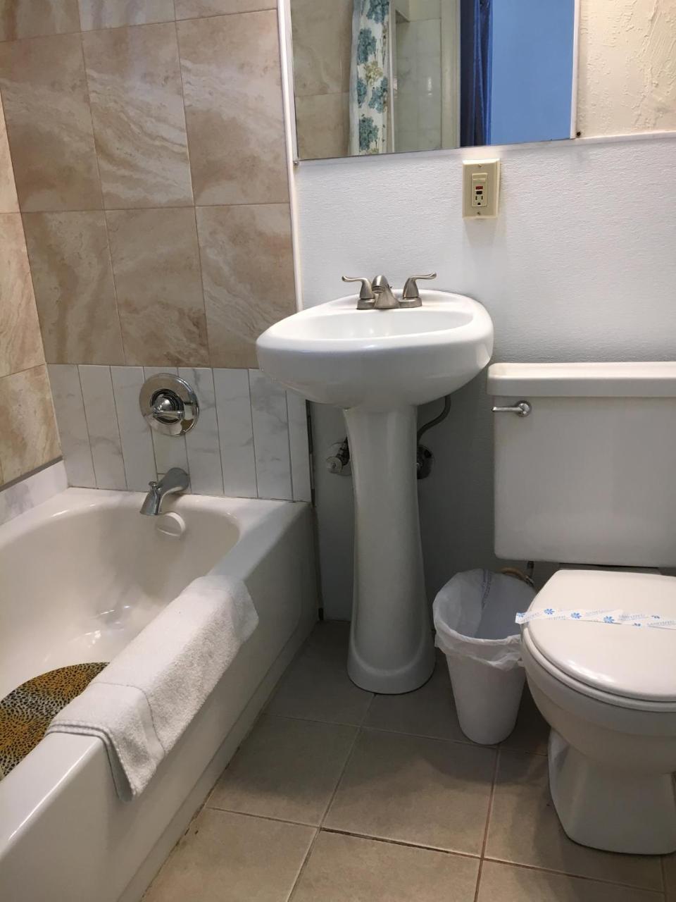 Diamond View Motel スーザンビル エクステリア 写真